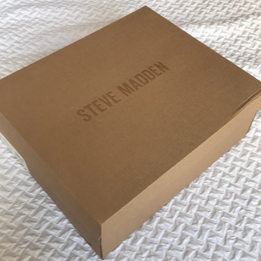 SOLD! Steve Madden Jolted Wedge Sandal - Picture 14 of 15